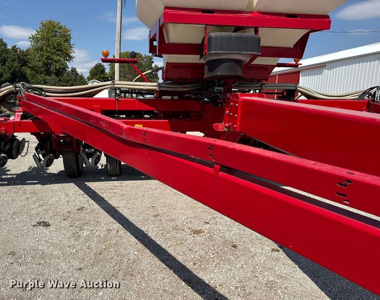 image for item ER0051 Agco White Challenger 8800 planter