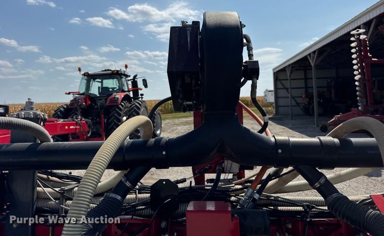 image for item ER0051 Agco White Challenger 8800 planter