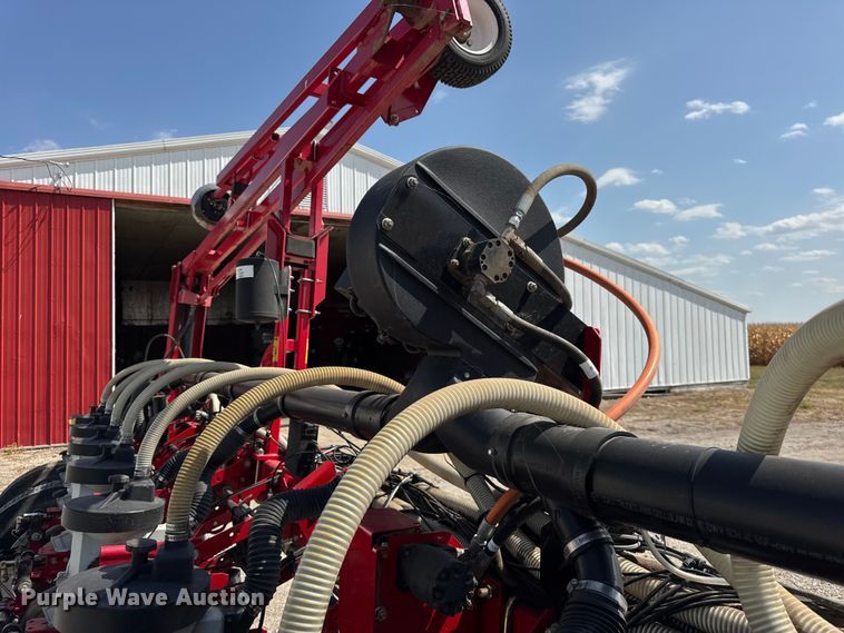 image for item ER0051 Agco White Challenger 8800 planter