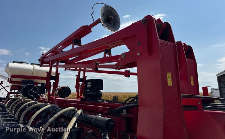 image for item ER0051 Agco White Challenger 8800 planter