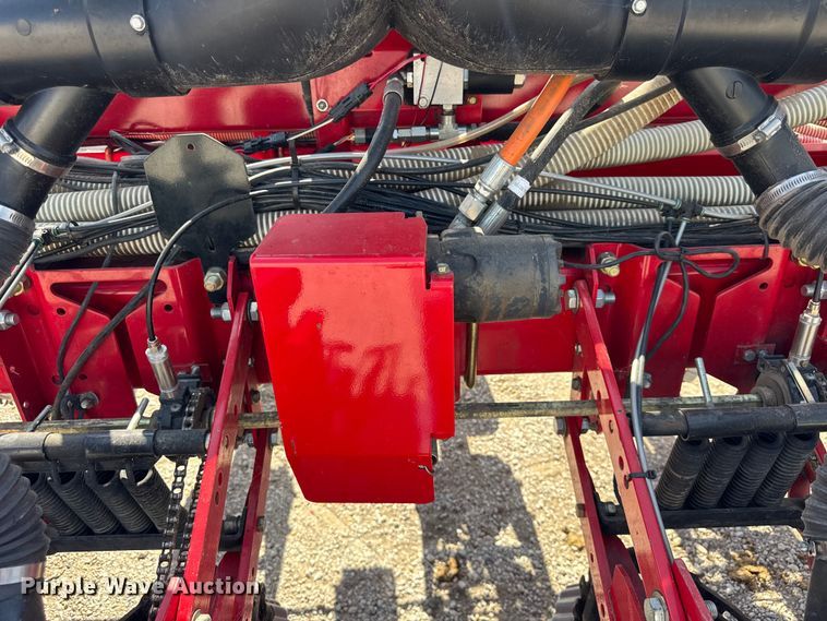 image for item ER0051 Agco White Challenger 8800 planter