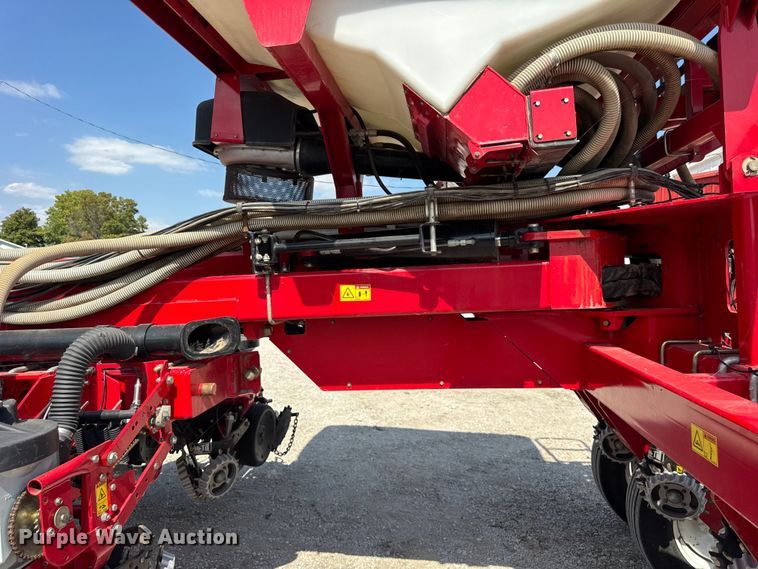 image for item ER0051 Agco White Challenger 8800 planter