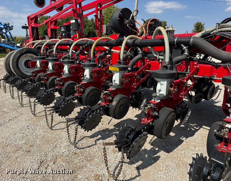image for item ER0051 Agco White Challenger 8800 planter