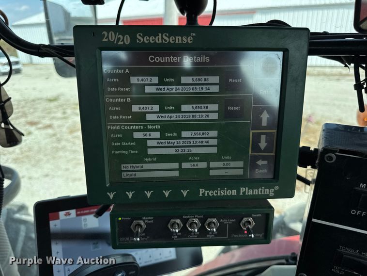 image for item ER0051 Agco White Challenger 8800 planter