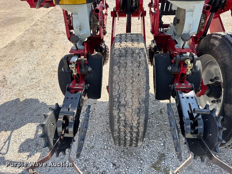 image for item ER0051 Agco White Challenger 8800 planter