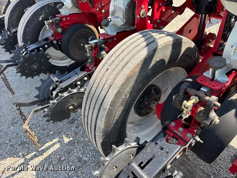 image for item ER0051 Agco White Challenger 8800 planter