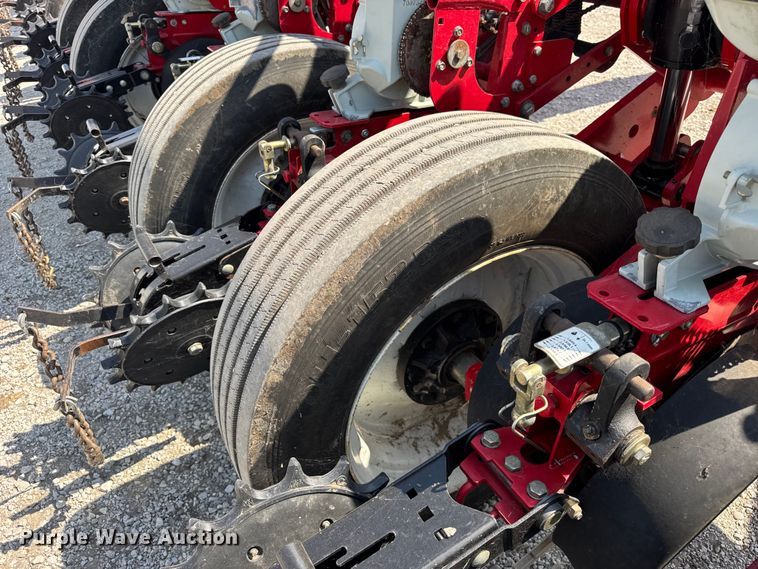 image for item ER0051 Agco White Challenger 8800 planter