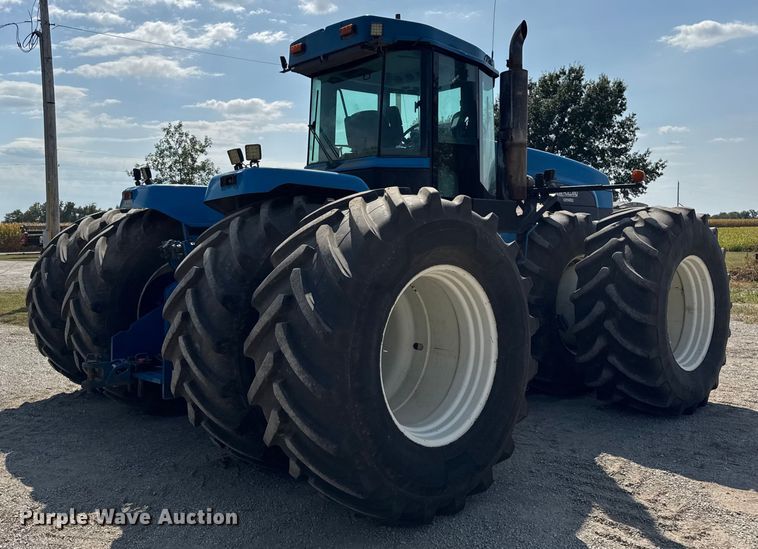 image for item ER0052 2000 New Holland 9884 4WD tractor