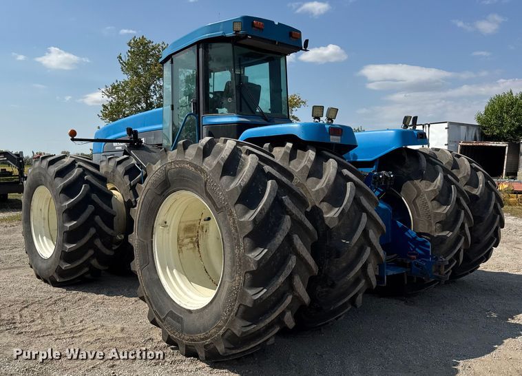 image for item ER0052 2000 New Holland 9884 4WD tractor