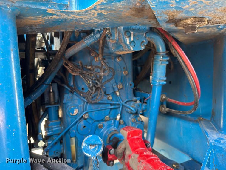 image for item ER0052 2000 New Holland 9884 4WD tractor