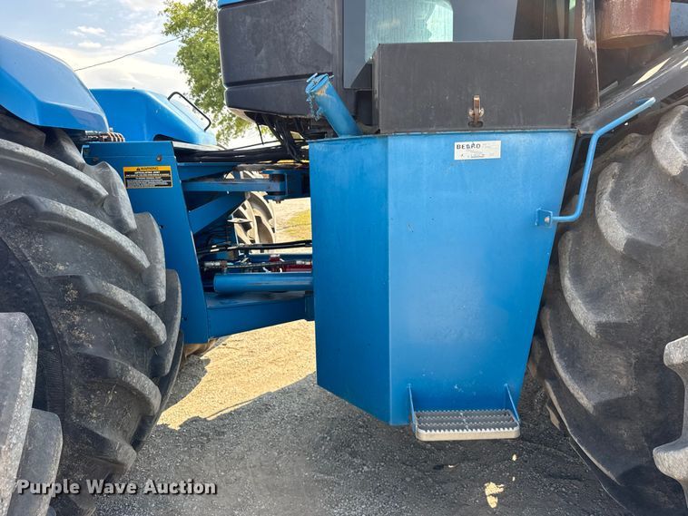 image for item ER0052 2000 New Holland 9884 4WD tractor