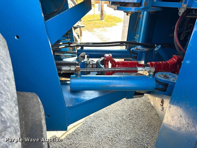 image for item ER0052 2000 New Holland 9884 4WD tractor