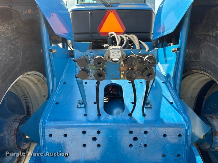 image for item ER0052 2000 New Holland 9884 4WD tractor