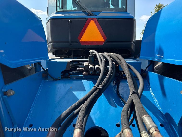 image for item ER0052 2000 New Holland 9884 4WD tractor