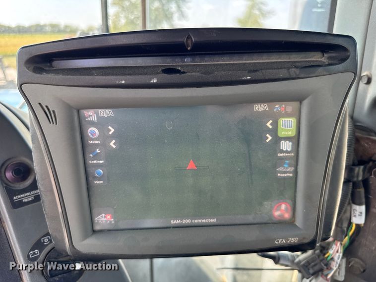 image for item ER0052 2000 New Holland 9884 4WD tractor