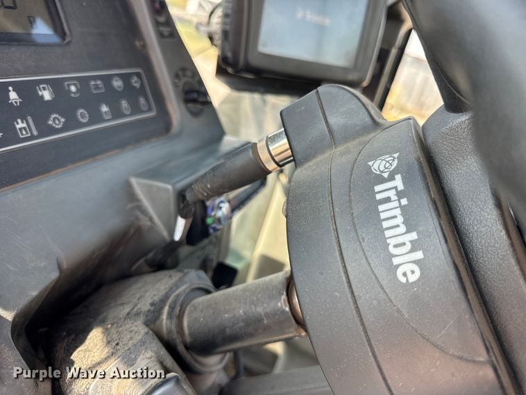 image for item ER0052 2000 New Holland 9884 4WD tractor