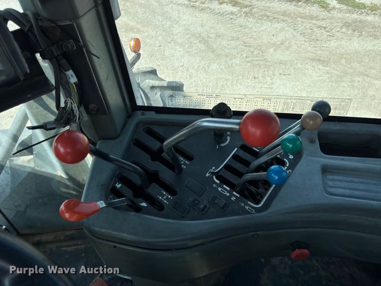 image for item ER0052 2000 New Holland 9884 4WD tractor