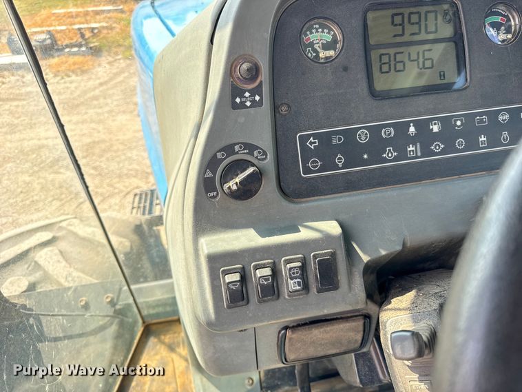 image for item ER0052 2000 New Holland 9884 4WD tractor