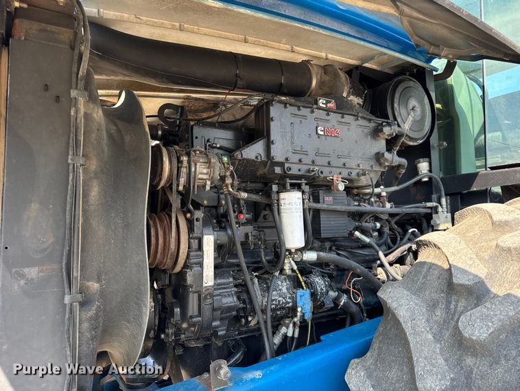 image for item ER0052 2000 New Holland 9884 4WD tractor