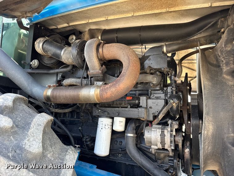 image for item ER0052 2000 New Holland 9884 4WD tractor