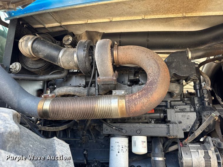 image for item ER0052 2000 New Holland 9884 4WD tractor