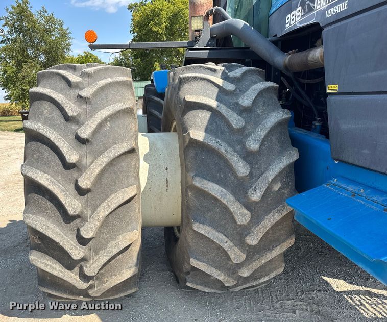 image for item ER0052 2000 New Holland 9884 4WD tractor