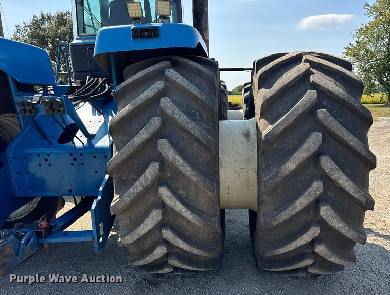 image for item ER0052 2000 New Holland 9884 4WD tractor