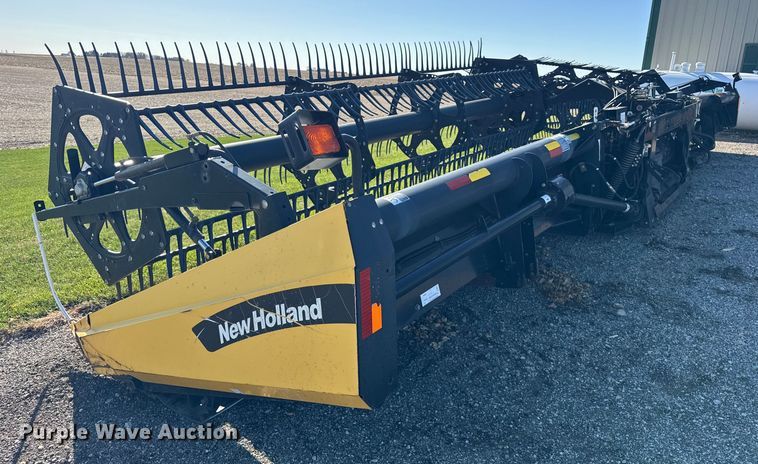 image for item ER0259 2005 New Holland 84C flex draper head