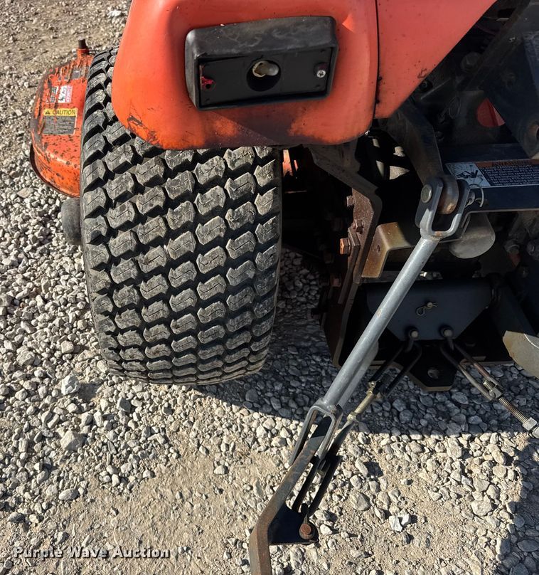 image for item ER0276 Kubota BX2200D MFWD tractor