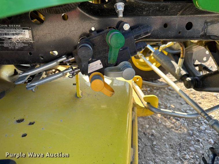 image for item ER0277 John Deere X730 lawn mower