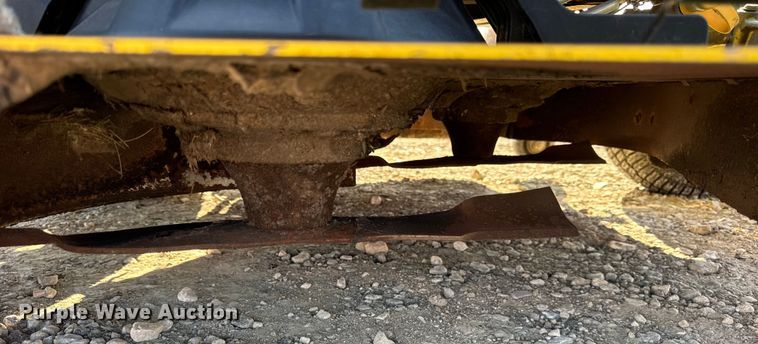 image for item ER0277 John Deere X730 lawn mower