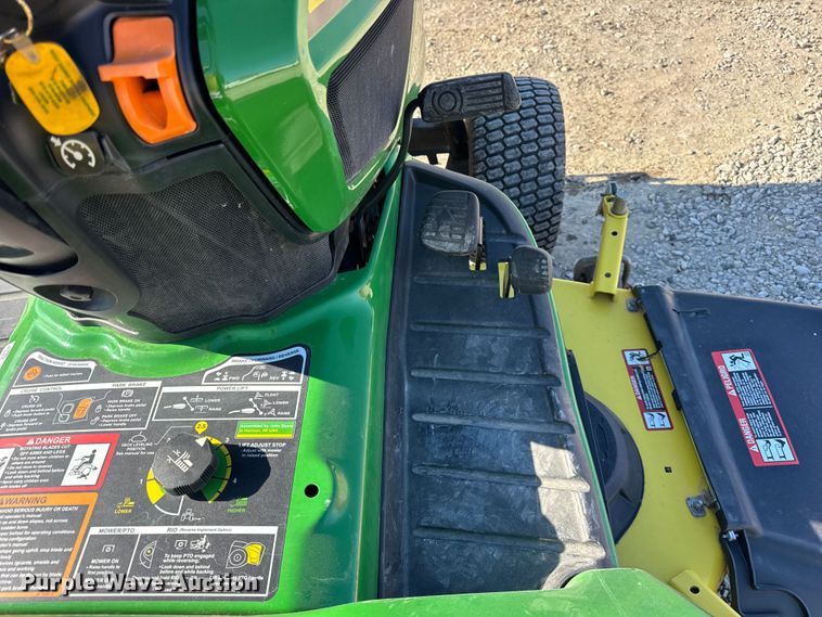 image for item ER0277 John Deere X730 lawn mower
