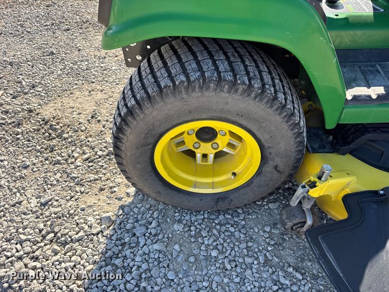 image for item ER0277 John Deere X730 lawn mower