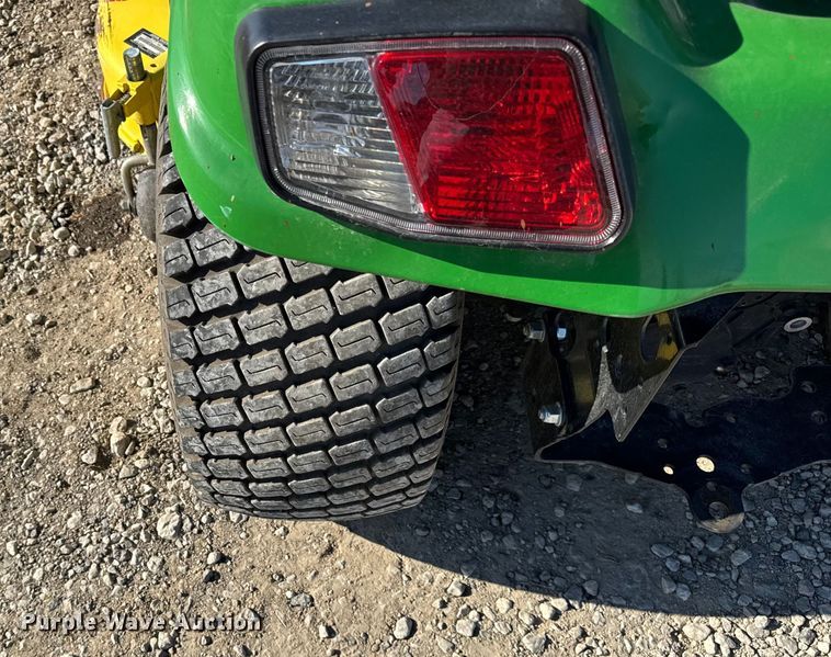 image for item ER0277 John Deere X730 lawn mower