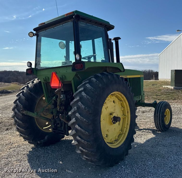 image for item ER0279 1975 John Deere 4430 tractor