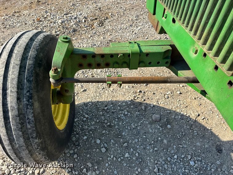 image for item ER0279 1975 John Deere 4430 tractor