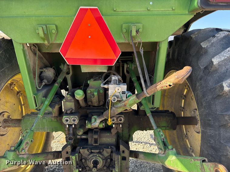 image for item ER0279 1975 John Deere 4430 tractor