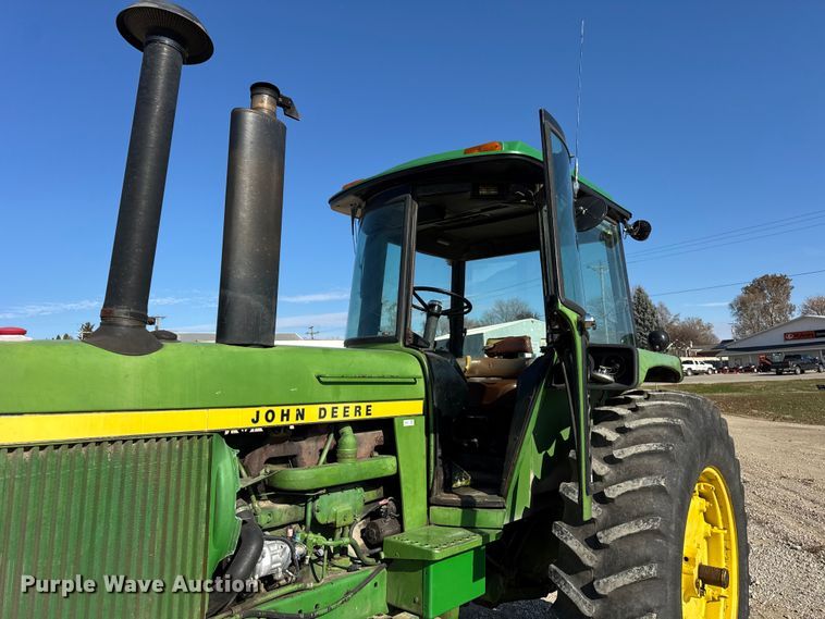 image for item ER0279 1975 John Deere 4430 tractor