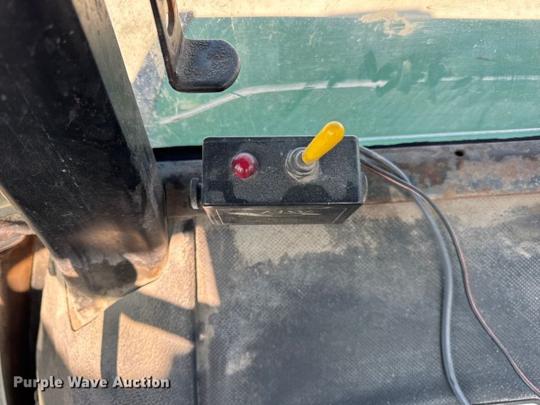 image for item ER0279 1975 John Deere 4430 tractor