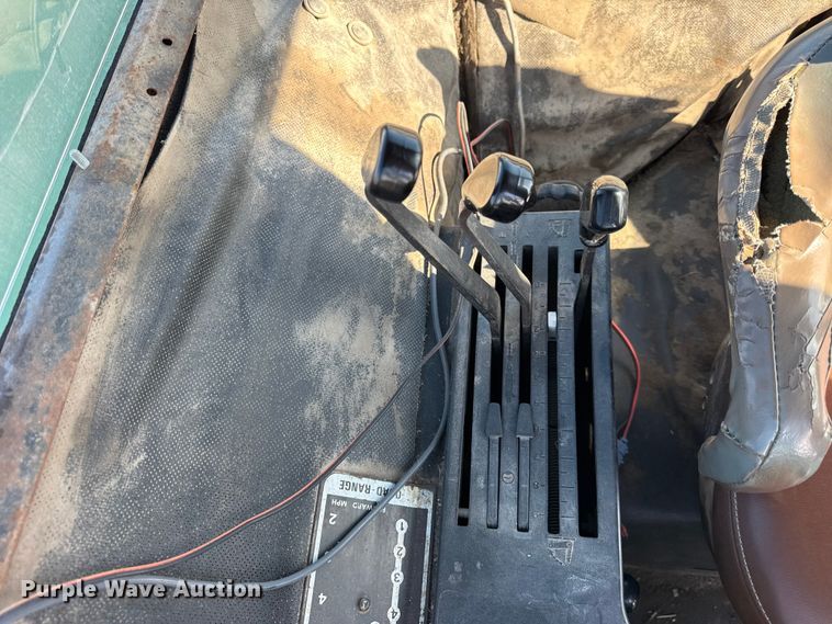 image for item ER0279 1975 John Deere 4430 tractor