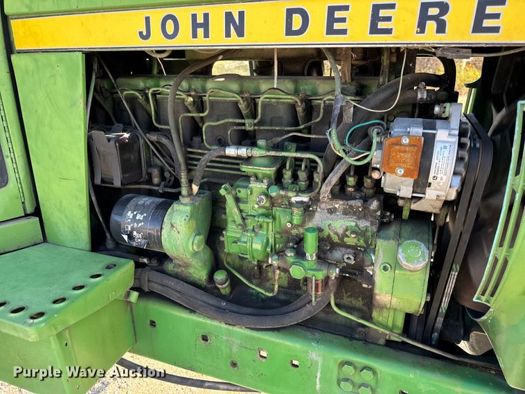 image for item ER0279 1975 John Deere 4430 tractor