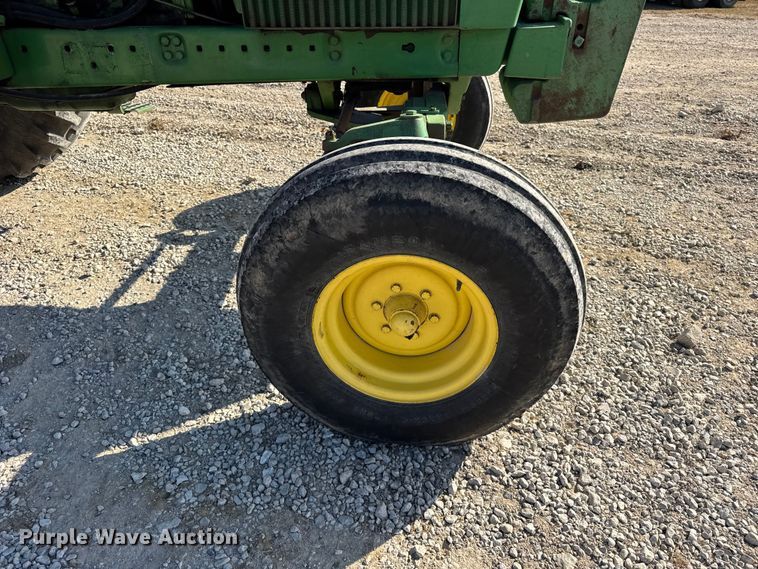 image for item ER0279 1975 John Deere 4430 tractor