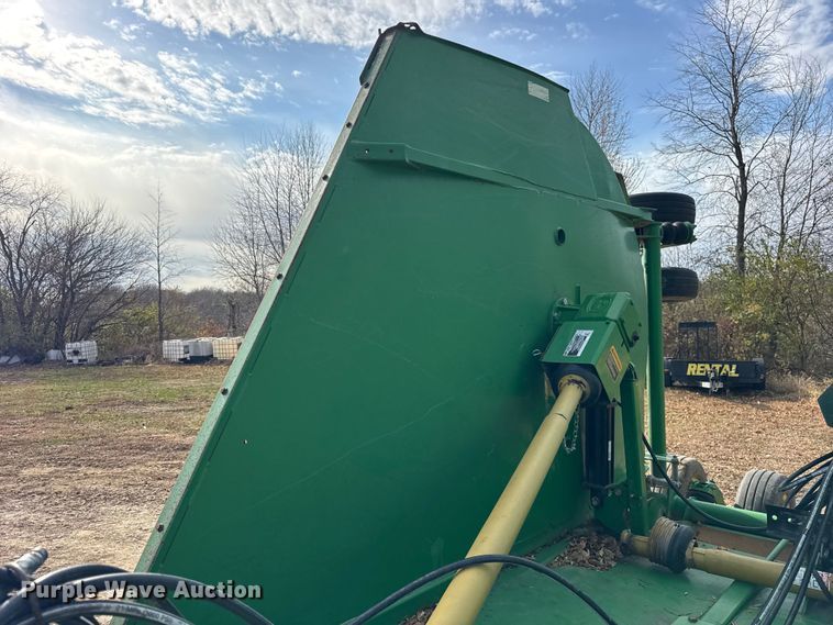 image for item ER0284 John Deere CX20 batwing rotary mower