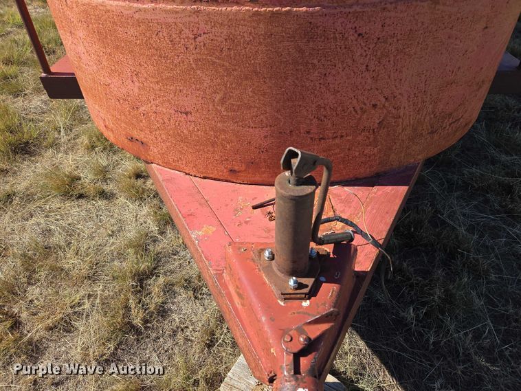 image for item ET5233 1996 W-W Trailer Manufacturers livestock trailer