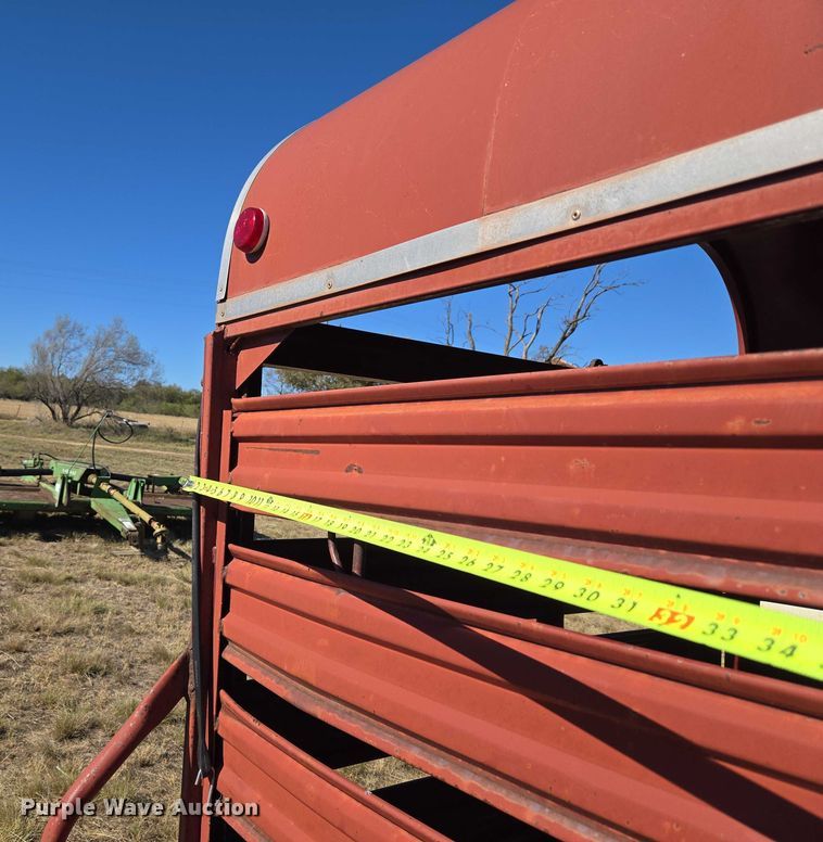 image for item ET5233 1996 W-W Trailer Manufacturers livestock trailer