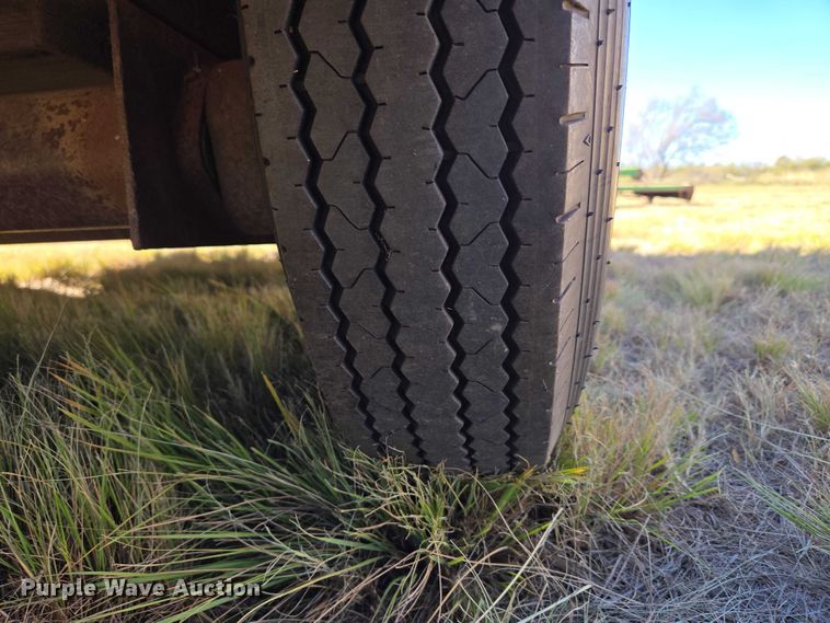 image for item ET5233 1996 W-W Trailer Manufacturers livestock trailer