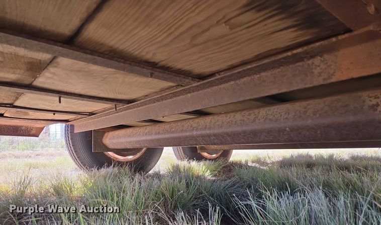 image for item ET5233 1996 W-W Trailer Manufacturers livestock trailer