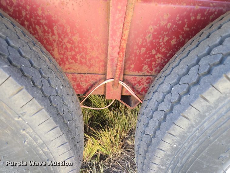 image for item ET5233 1996 W-W Trailer Manufacturers livestock trailer