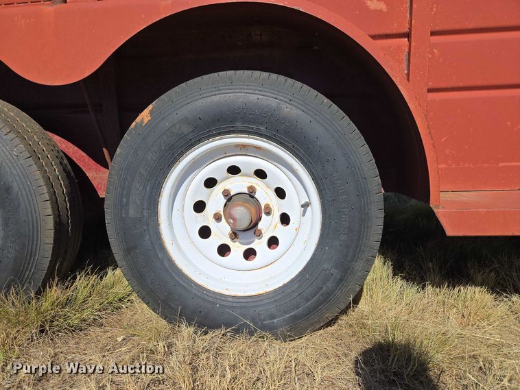 image for item ET5233 1996 W-W Trailer Manufacturers livestock trailer