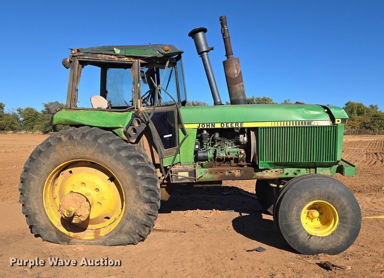 image for item ET5237 1988 John Deere 4650 tractor